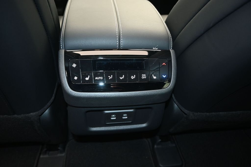 New 2027 RADIANT WHITE INFINITI Sport AWD image 19