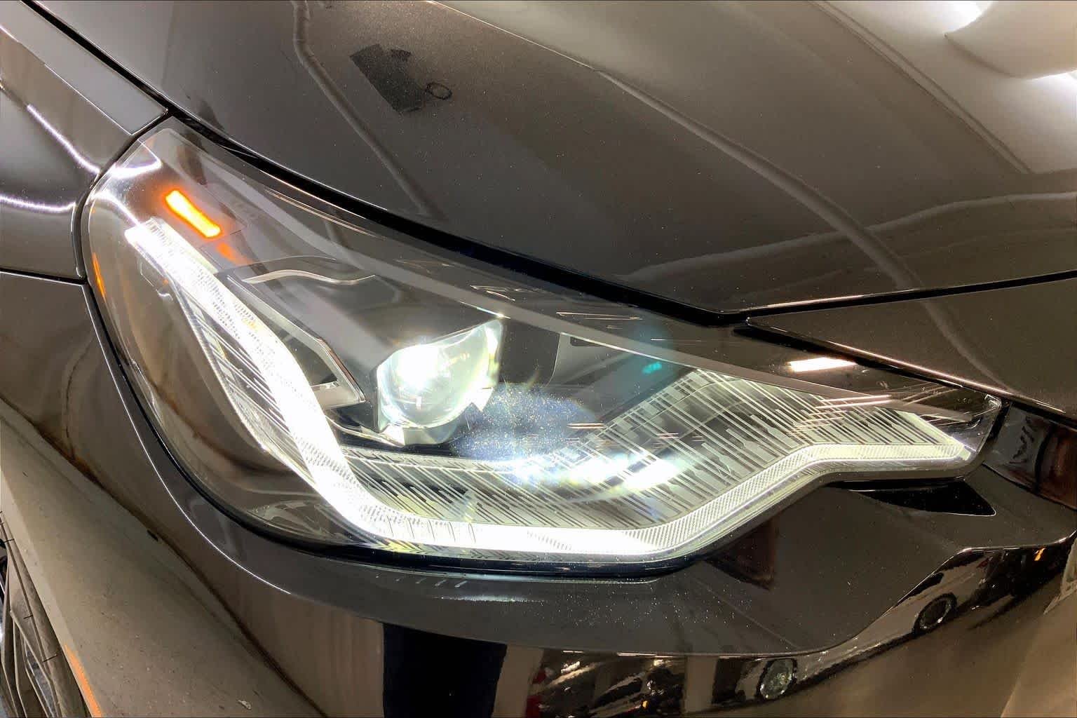 Used 2023 Black Sapphire Metallic BMW M240i xDrive image 27