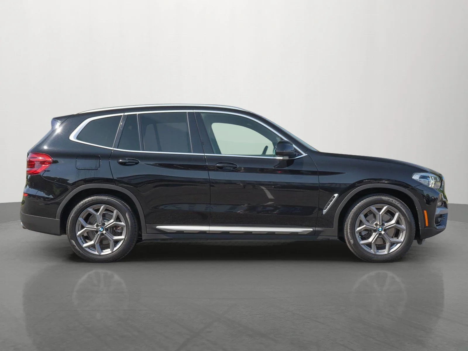 Used 2021 Jet Black BMW xDrive30i image 8