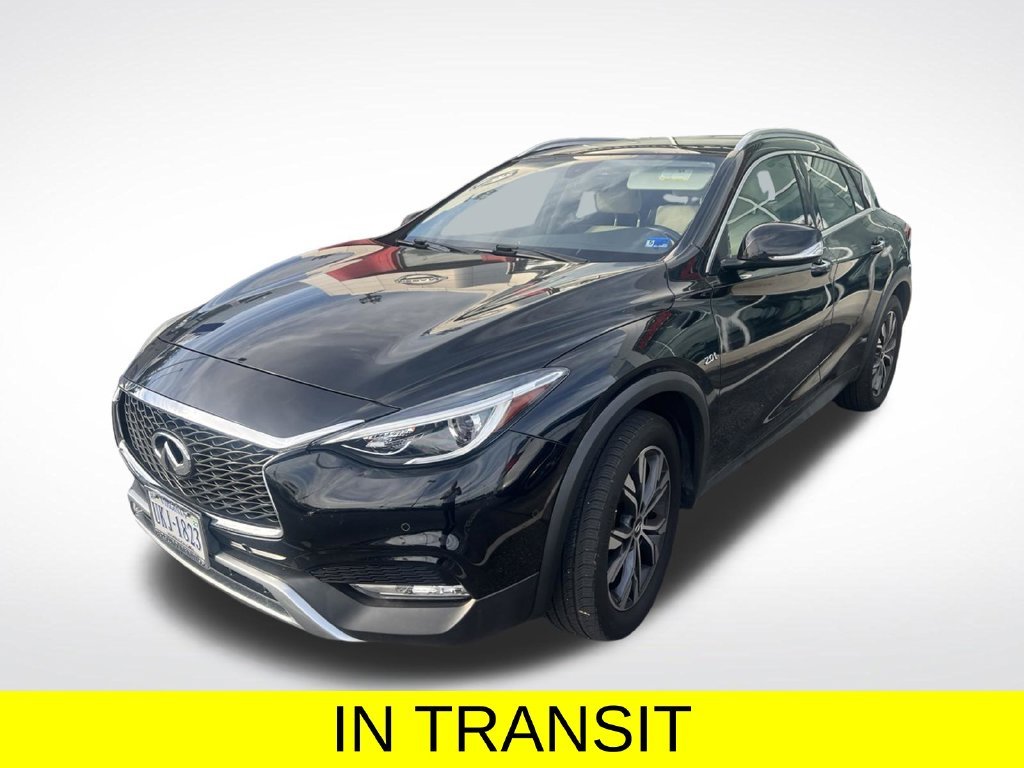 2017 INFINITI QX30 Premium
