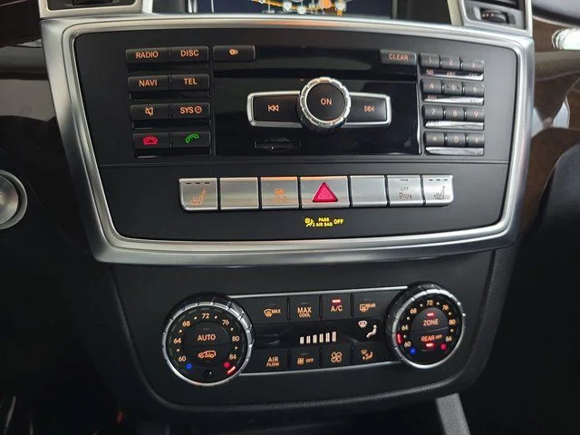 Used 2014  Mercedes-Benz GL 450 image 24