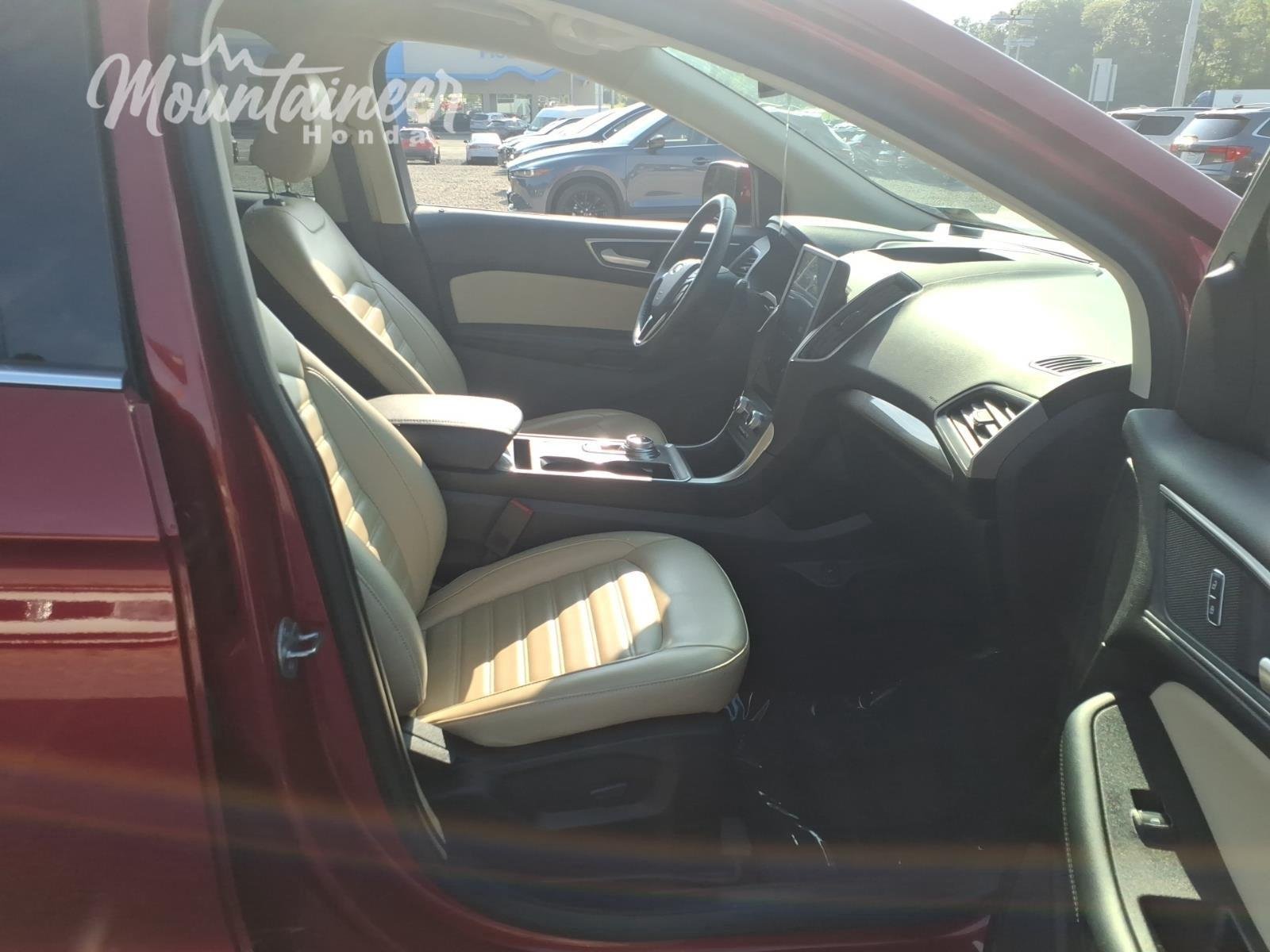 Used 2024 Rapid Red Metallic Tinted Clearcoat Ford SEL image 18