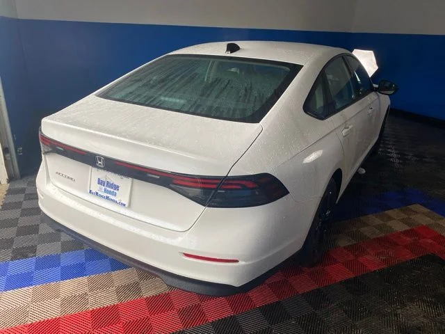 Used 2025 Black Honda SE image 4
