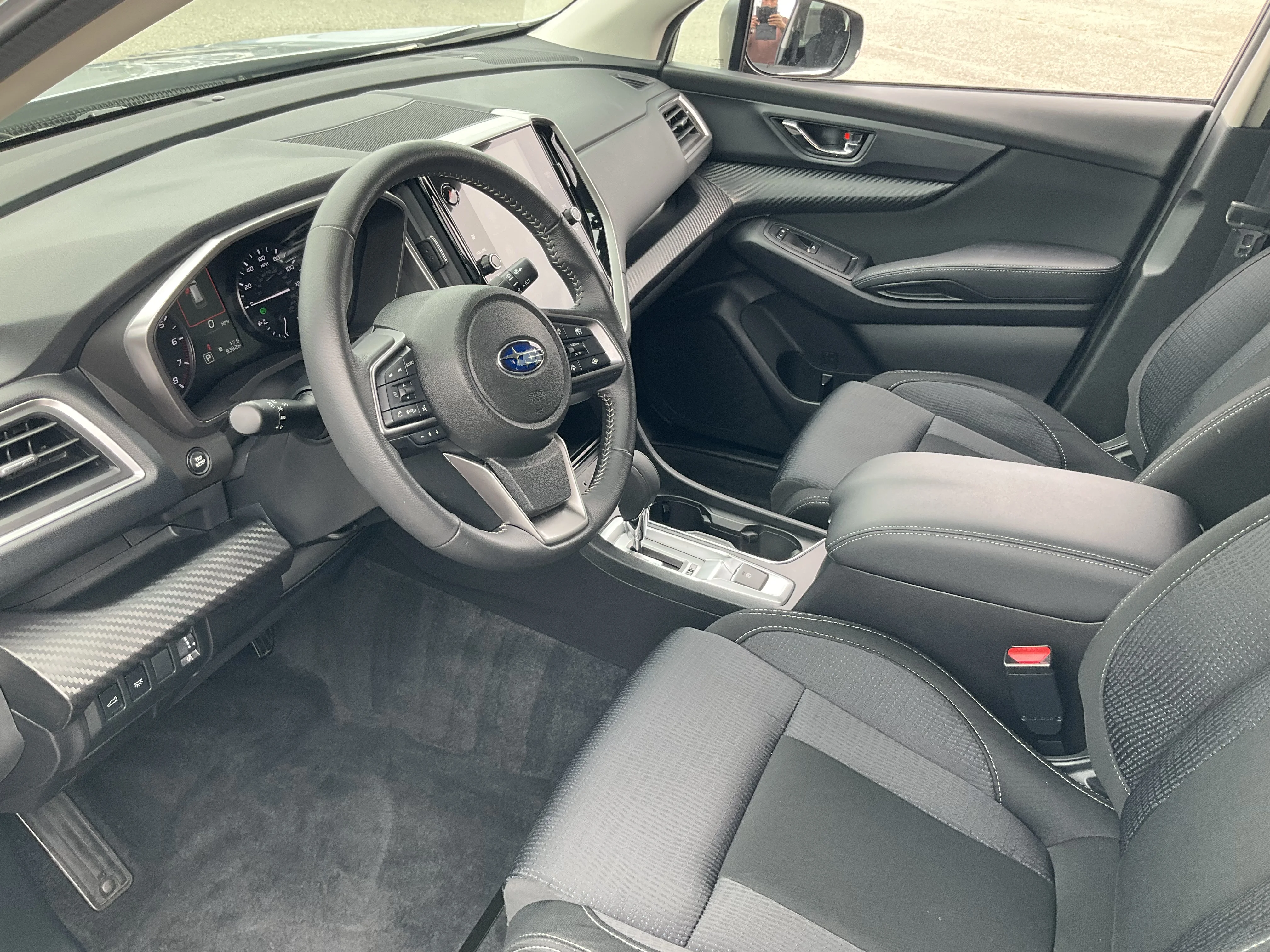 Used 2025 Ice Silver Metallic Subaru Premium image 5