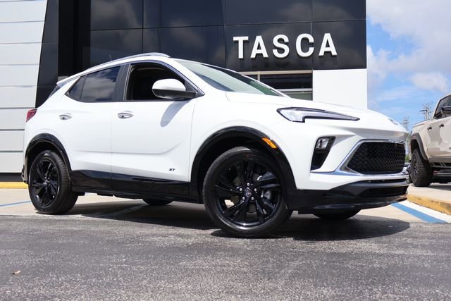 2026 Buick Encore GX Sport Touring's photo
