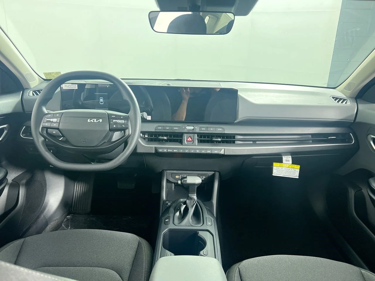 New 2026 Snow White Pearl Kia LXS image 28