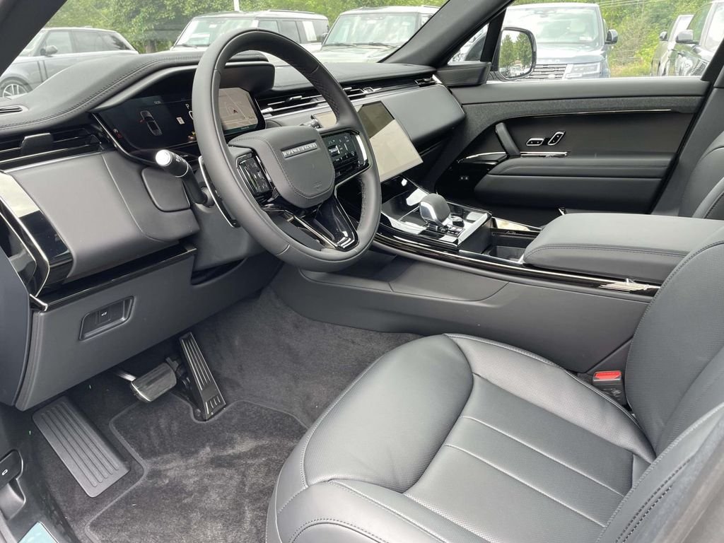 New 2026 Fuji White Land Rover Dynamic SE image 13