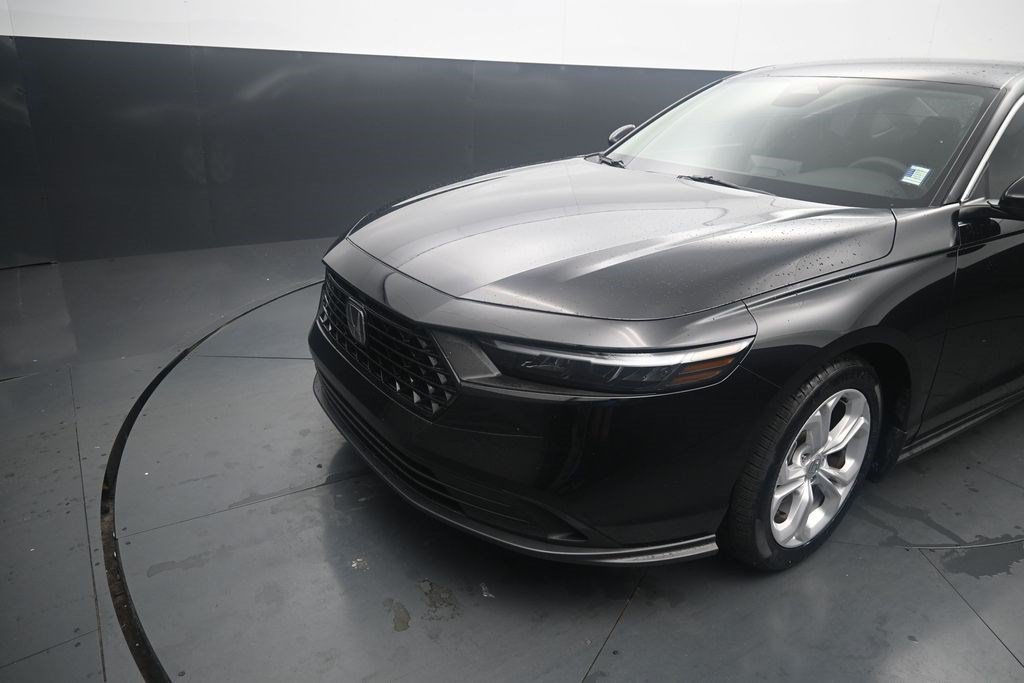Certified Used 2025 Crystal Black Pearl Honda LX image 9