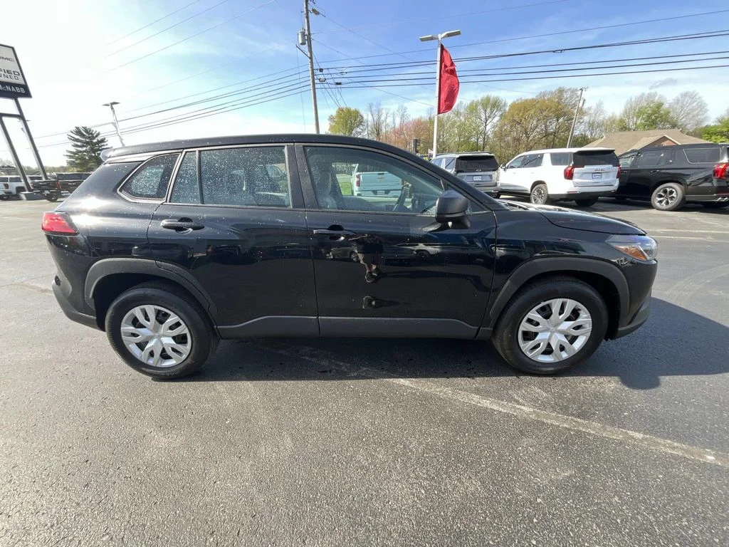 Used 2025 Black Toyota L image 8