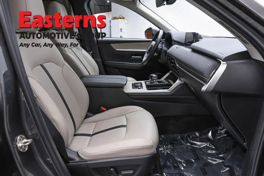 Used 2024 Gray Mazda Preferred image 28