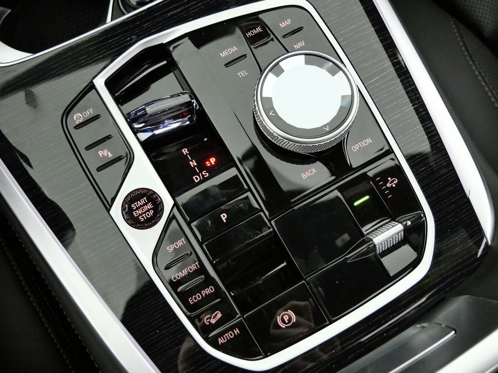 Used 2026 Dravit Grey Metallic BMW xDrive40i image 49