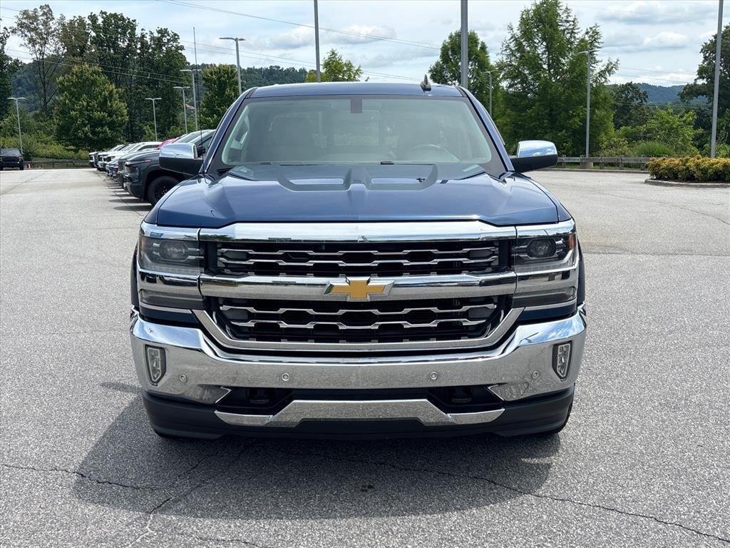 Used 2016 DEEP OCEAN BLUE METALLIC Chevrolet LTZ image 7