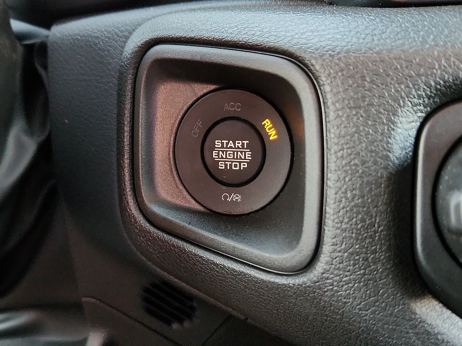 New 2026 PAU Granite Cry Jeep SPORT S 4X4 image 15
