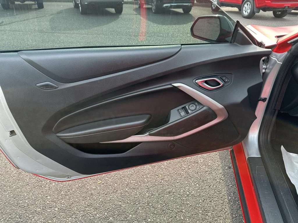 Used 2018 Red Chevrolet 1LT image 12