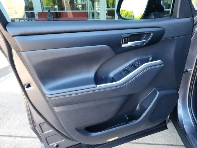 Used 2022 Gray Toyota XLE image 14