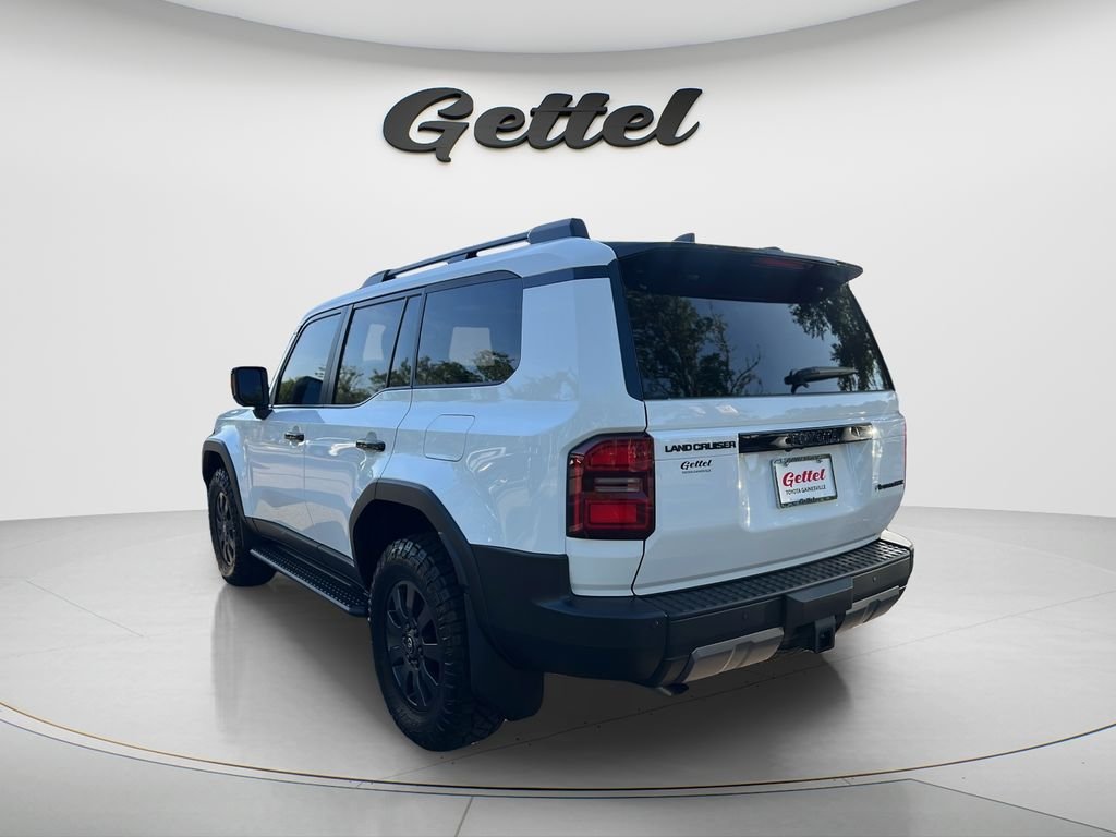 Used 2025 White Toyota Premium image 6