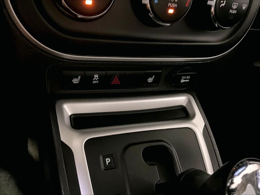 Used 2017 White Jeep Latitude image 25