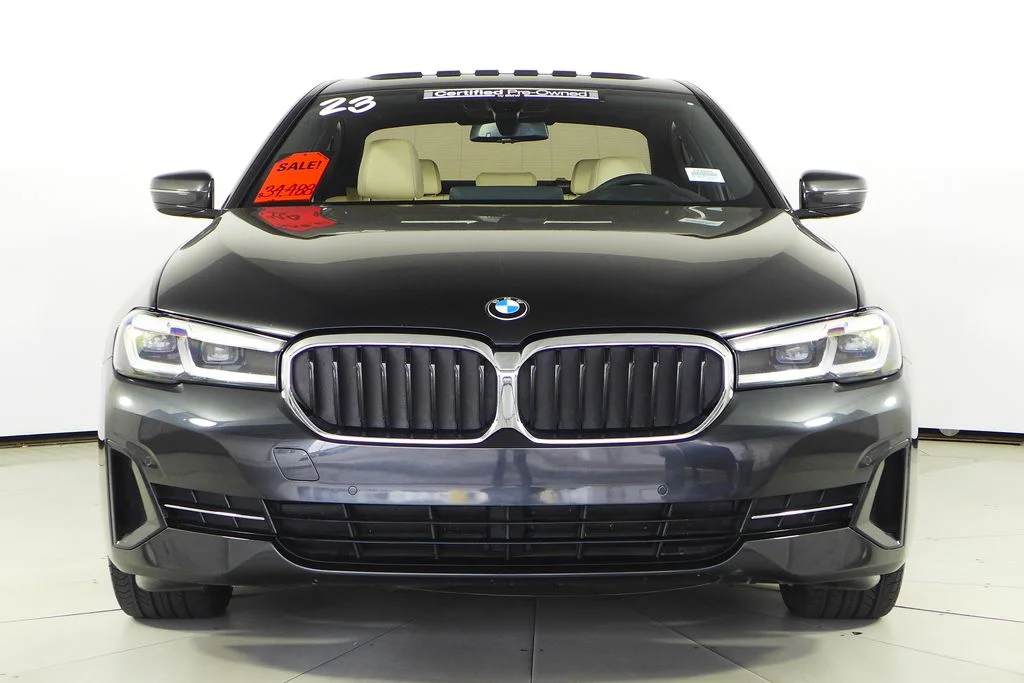 Used 2023 Gray BMW 530i image 3