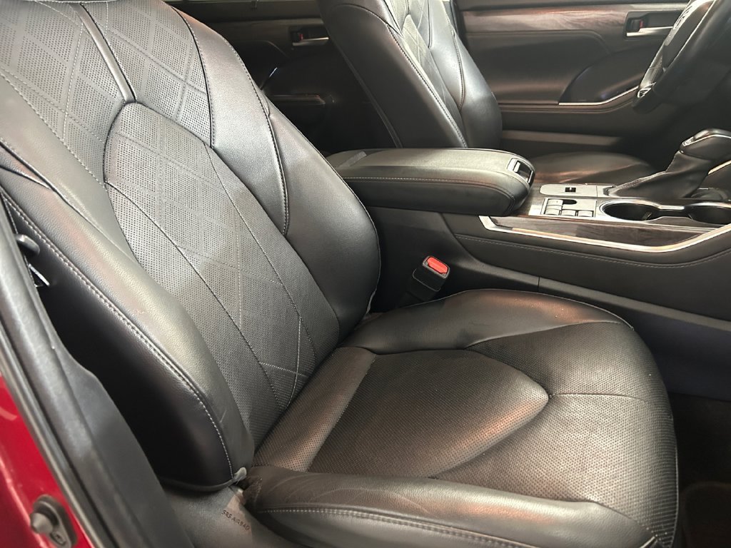 Used 2023 Red Toyota Platinum image 14