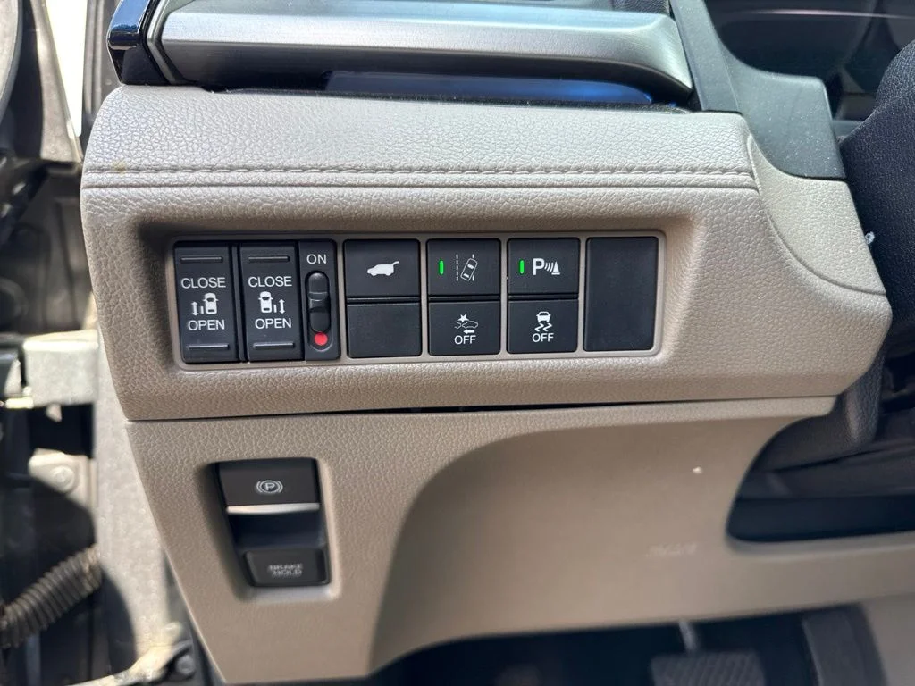Used 2018 Forest Mist Metallic Honda Elite image 18
