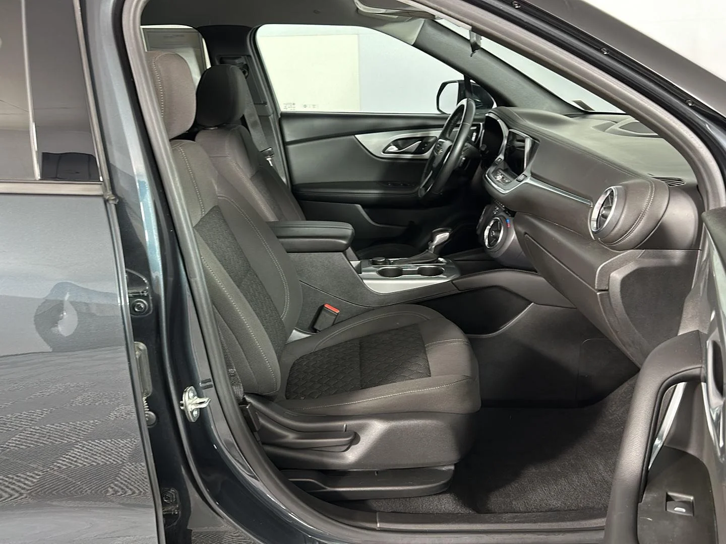 Used 2020 Graphite Metallic Chevrolet LT image 27