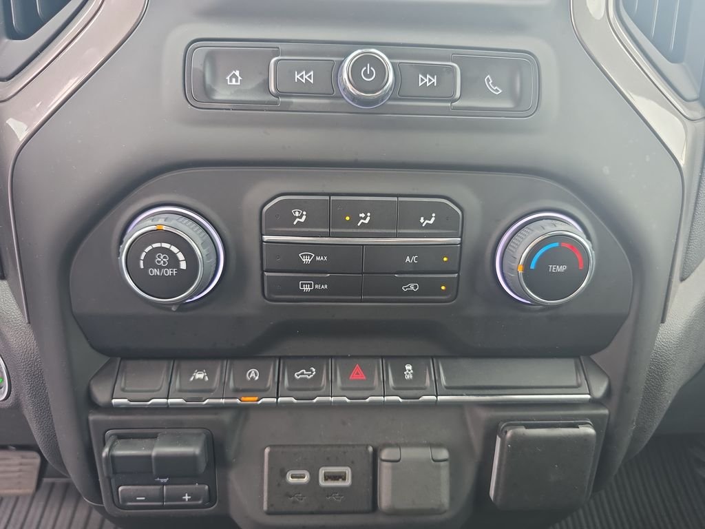 Used 2023 Black Chevrolet Custom image 22