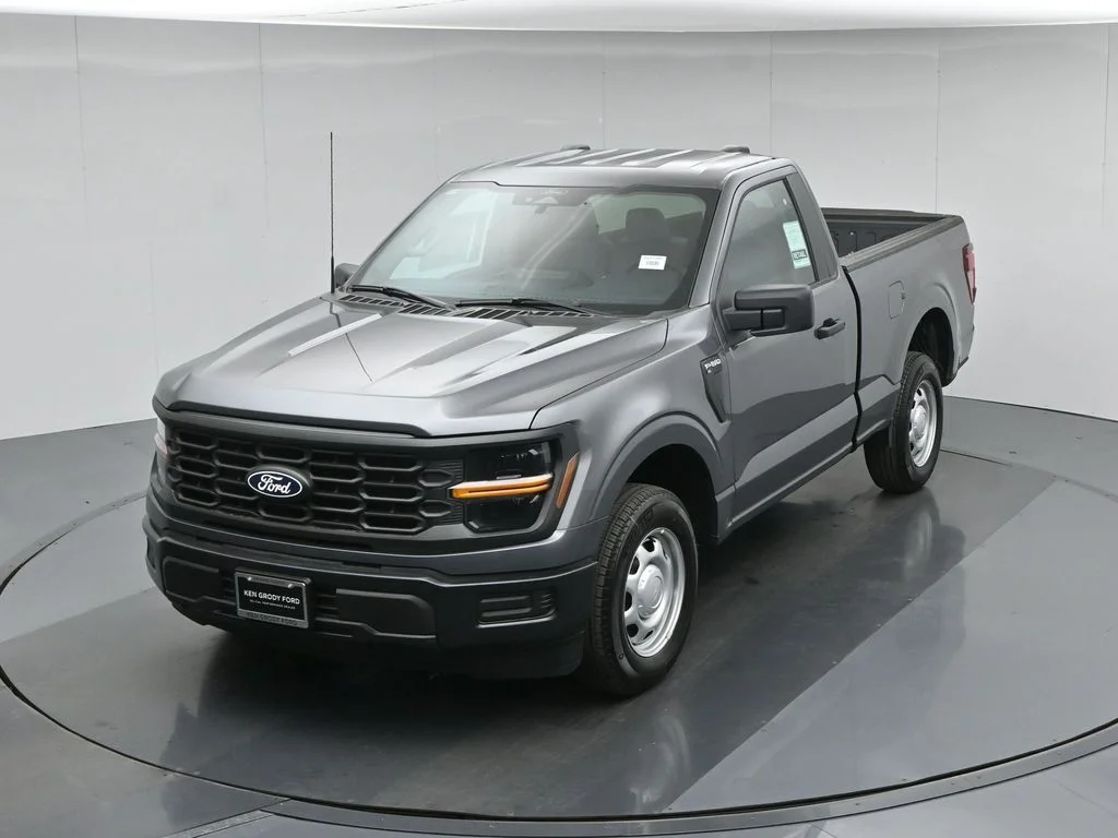 New 2026 Gray Ford XL image 32