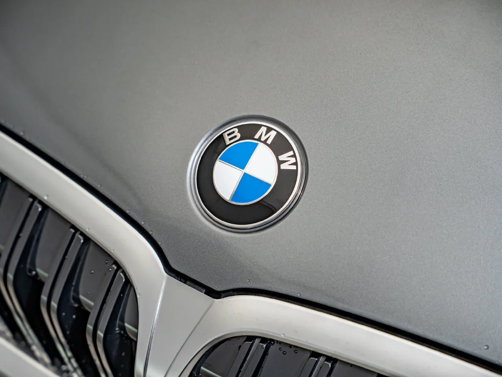 New 2026 Skyscraper Grey Metallic BMW 330i xDrive image 11