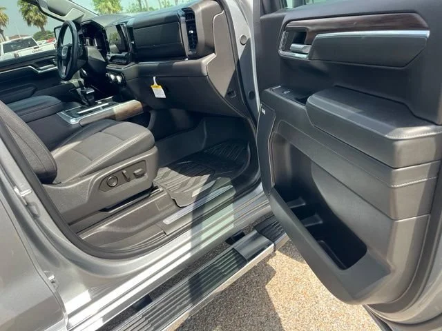Used 2024 Sterling Metallic GMC SLT image 21