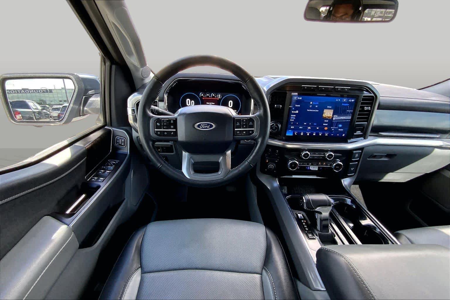 Used 2023 Avalanche Ford LARIAT image 6