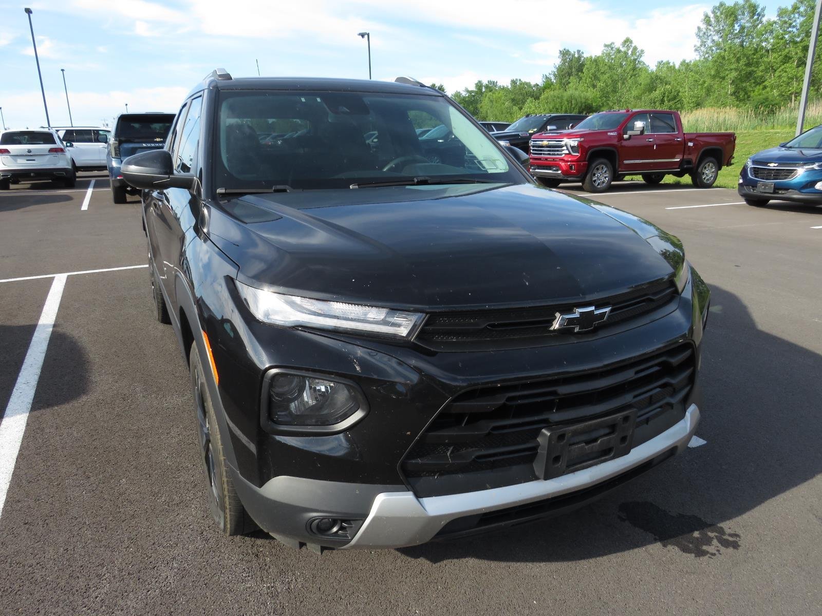 Used 2021  CHEVROLET TRUCK  image 3
