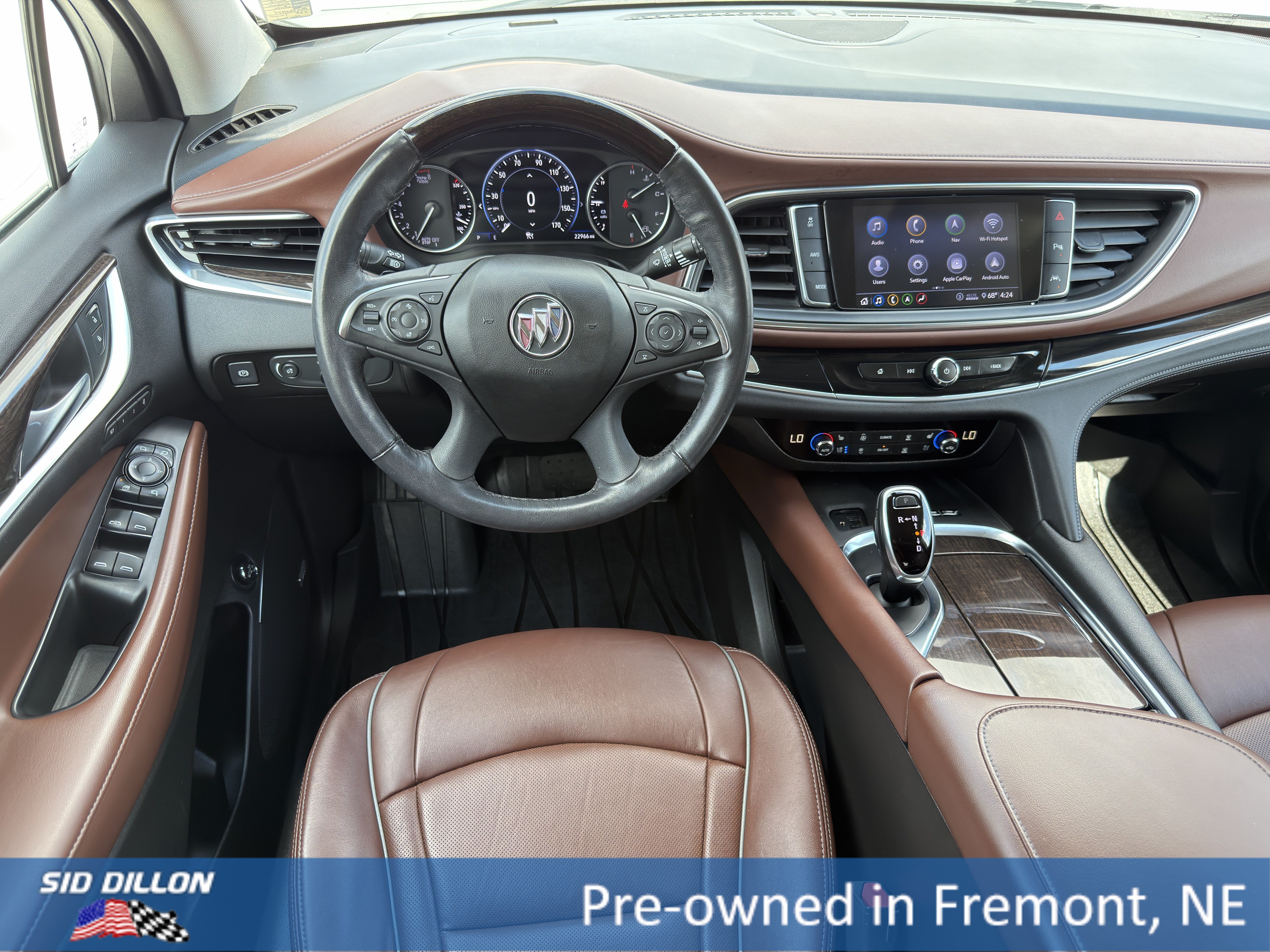 Used 2021 White Frost Tricoat Buick Avenir image 10