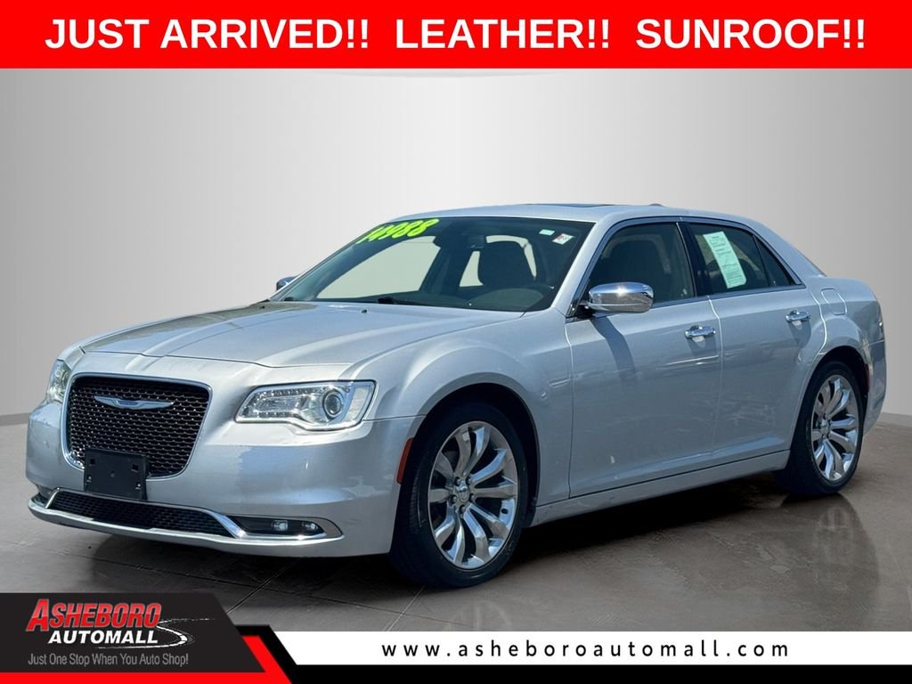 2020 Chrysler 300 Limited's photo