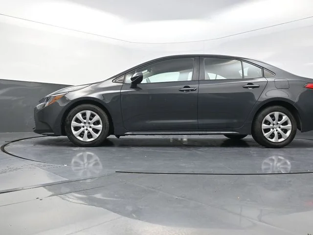 Used 2024  Toyota LE image 34