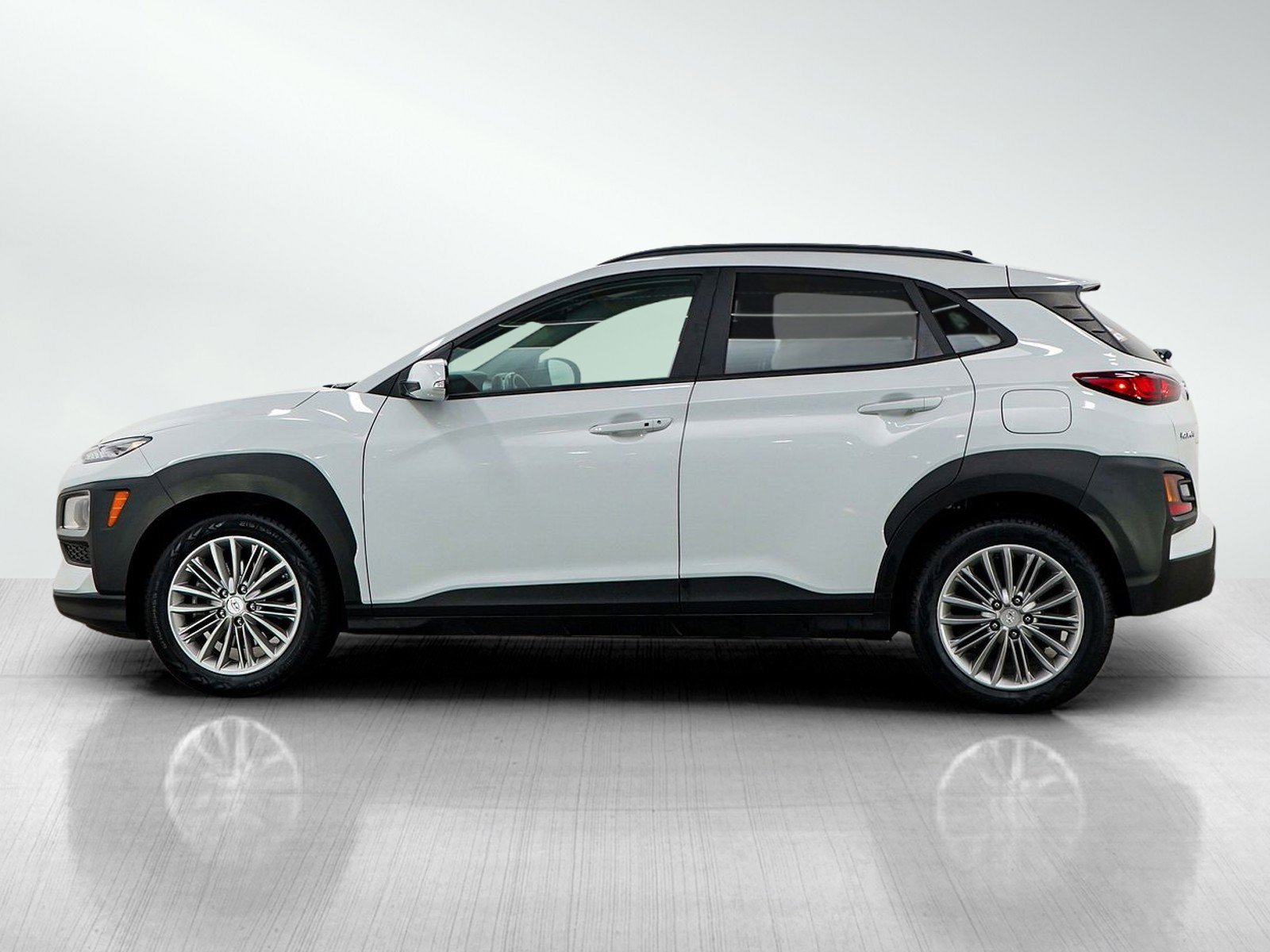 Used 2020 Hyundai Kona SEL with VIN KM8K2CAA4LU433566 for sale in Minneapolis, Minnesota