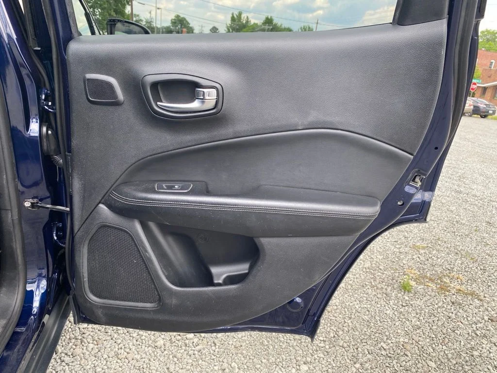 Used 2020 Blue Jeep Limited image 20