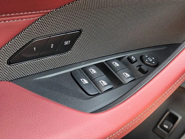 Used 2023 Gray BMW eDrive40 image 43