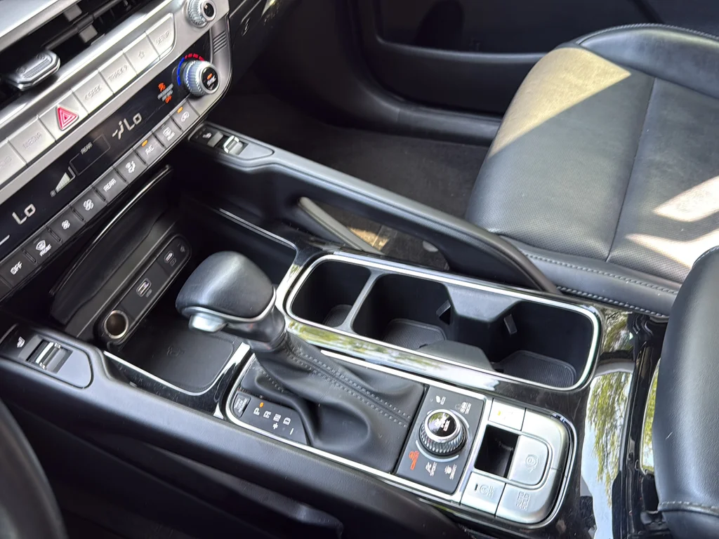 Certified Used 2025 Green Kia S image 21