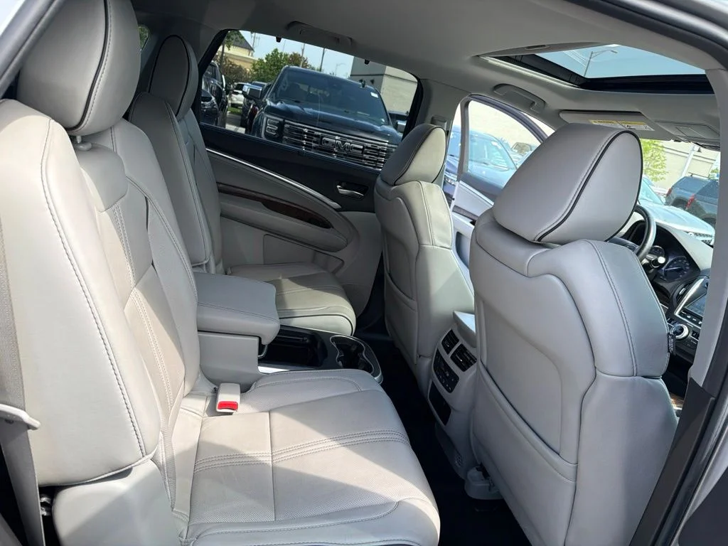 Used 2019 Silver Acura 3.5L Advance Package image 24
