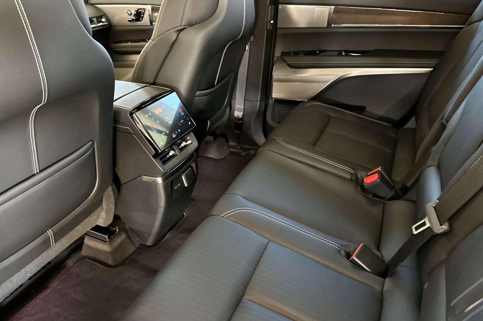 2026 Cadillac VISTIQ Sport - Photo 12