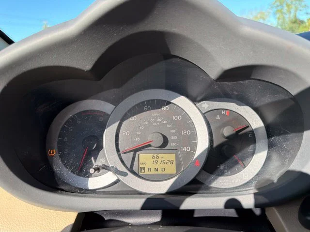 Used 2011 Red Toyota Base image 12