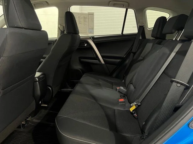 Used 2018 Blue Toyota XLE image 20