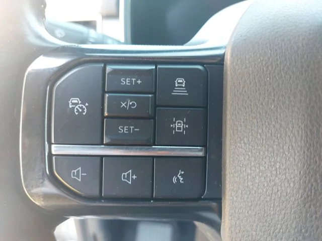 Used 2022 White Ford Platinum image 17