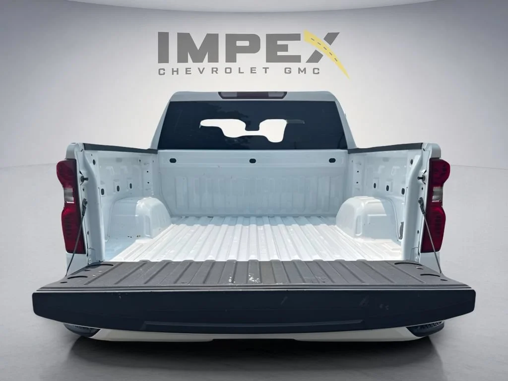 Used 2024 Summit White Chevrolet Custom image 27