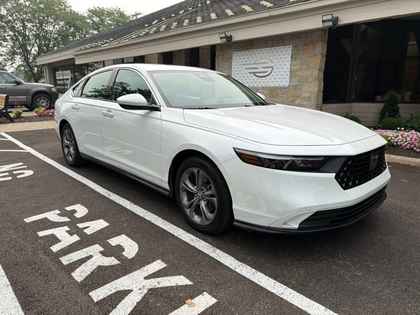 Certified Used 2024 Platinum White Pearl Honda EX image 10