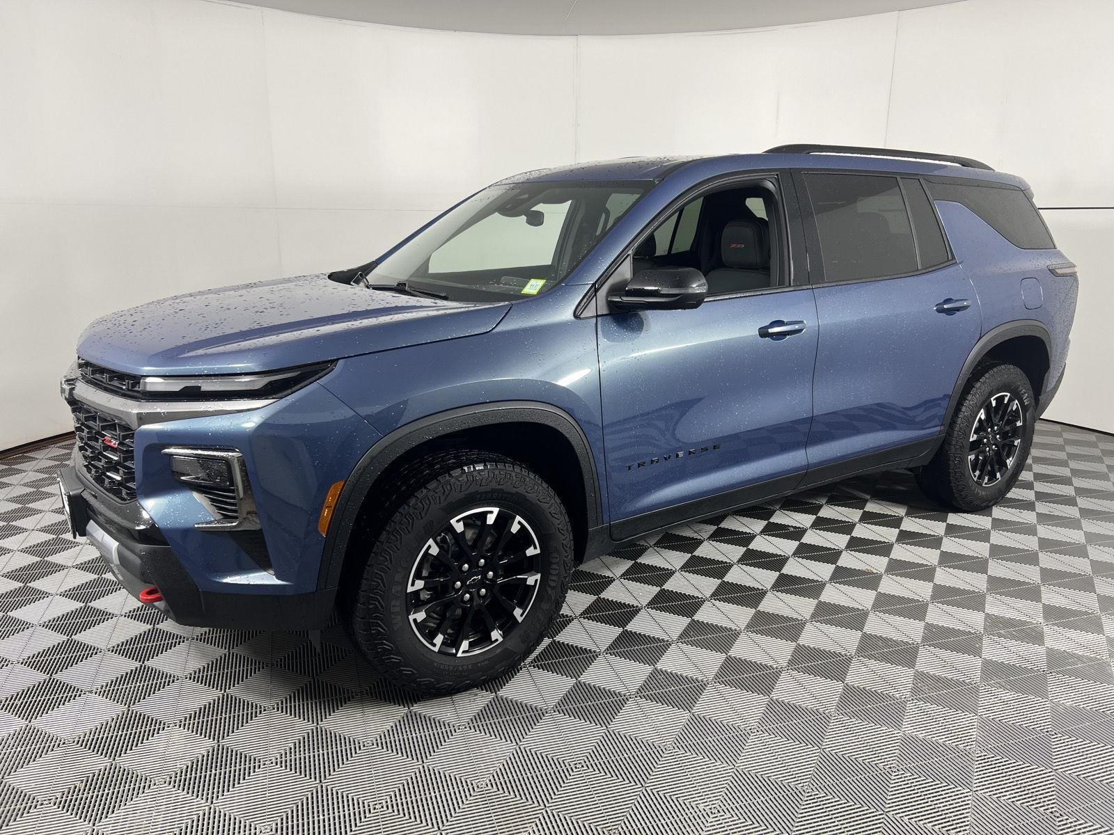 Used 2025 Lakeshore Blue Chevrolet Z71 image 7