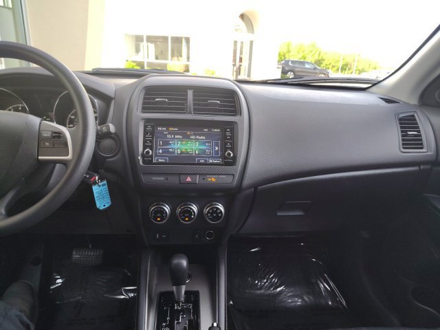 Used 2025 Silver Mitsubishi 2.0 ES image 16