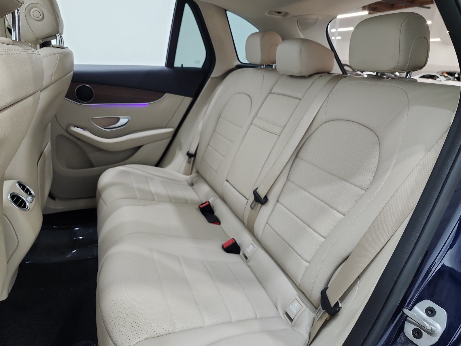 Used 2022 Lunar Blue Metallic Mercedes-Benz GLC 300 4MATIC® SUV image 16