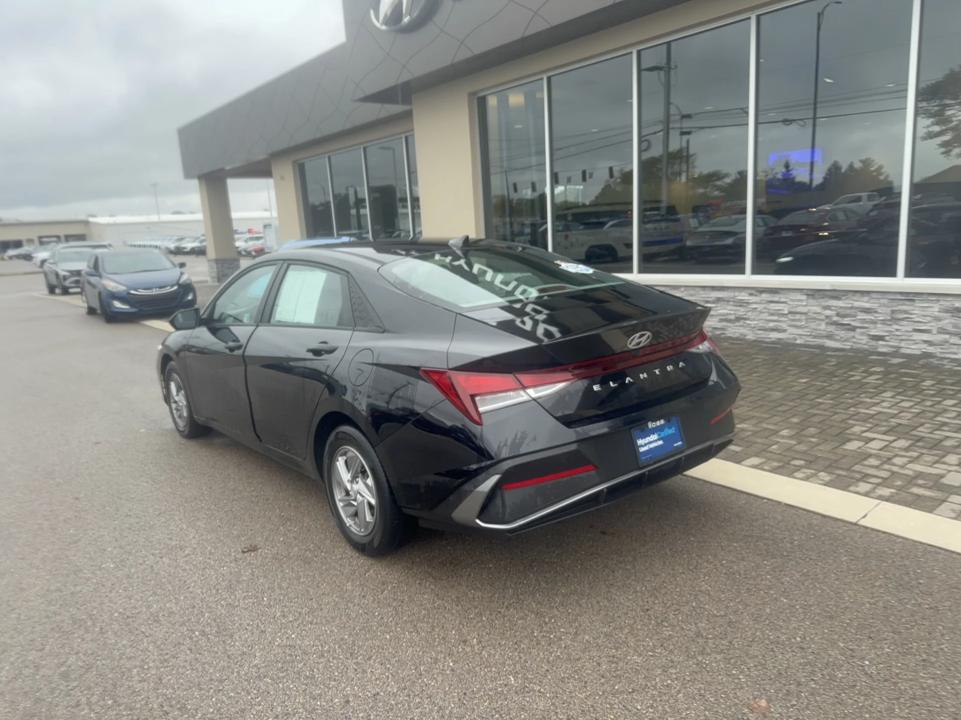 Certified Used 2024 Abyss Black Pearl Hyundai SE image 6