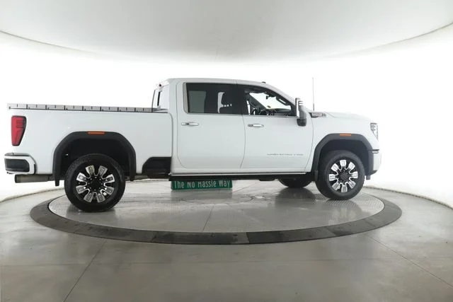 Used 2026 White GMC Denali image 6